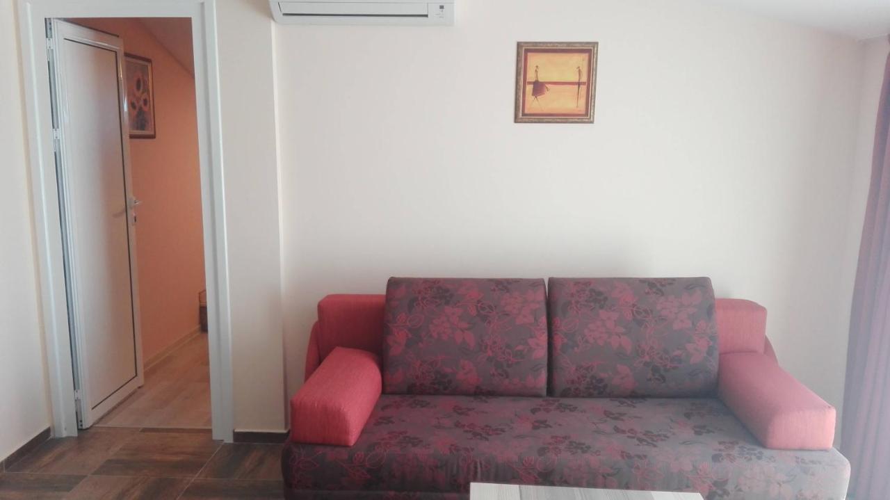 Къщата С Чешмата Apartment Veliko Tŭrnovo Exterior photo