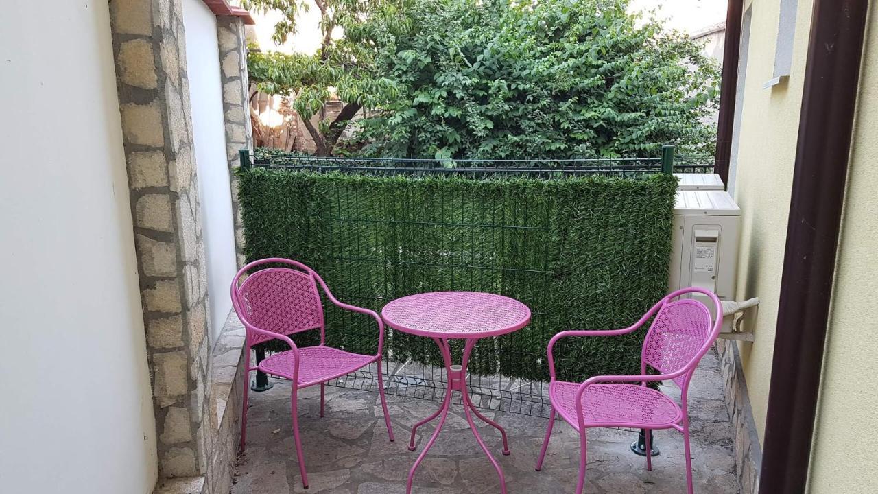 Къщата С Чешмата Apartment Veliko Tŭrnovo Exterior photo