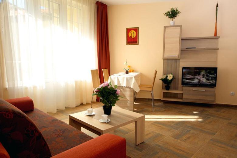 Къщата С Чешмата Apartment Veliko Tŭrnovo Exterior photo